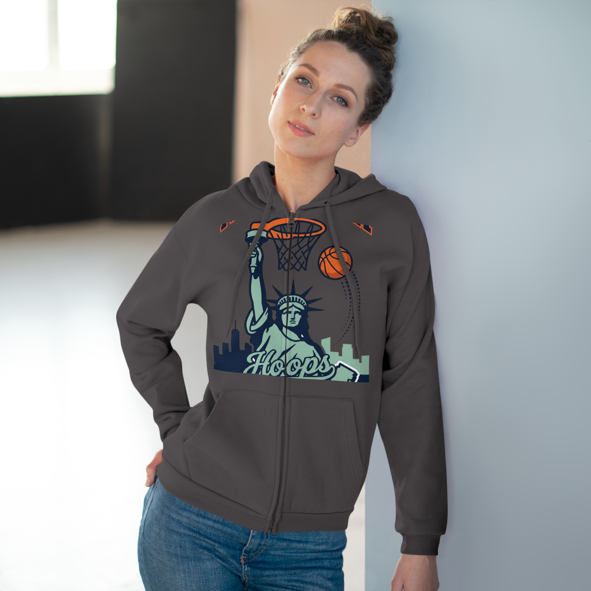 8361866853243292666_2048.jpeg Sweat à capuche zippé « Be the Best » – Basketball & Statue de la Liberté – Image 22